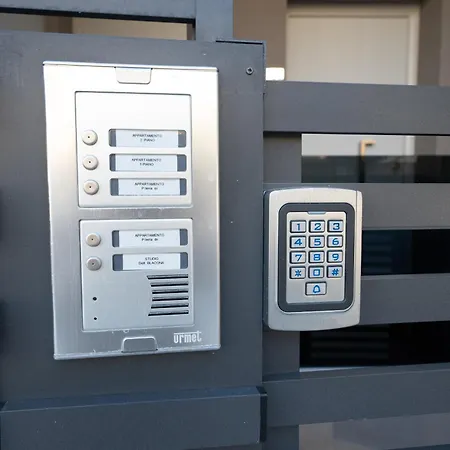 Palazzo Ennio 4* باري