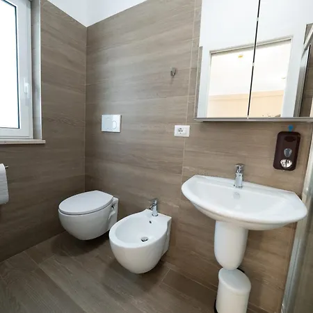 بيت ضيافة Palazzo Ennio 4*